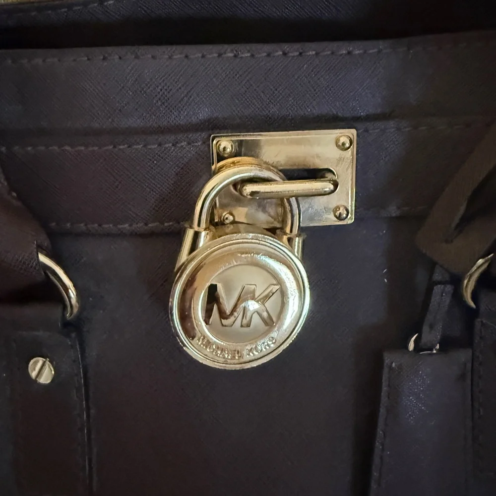 Michael Kors Brown and Gold Satchel with Structured Shape and Luxurious Leather - Picture 2 of 5